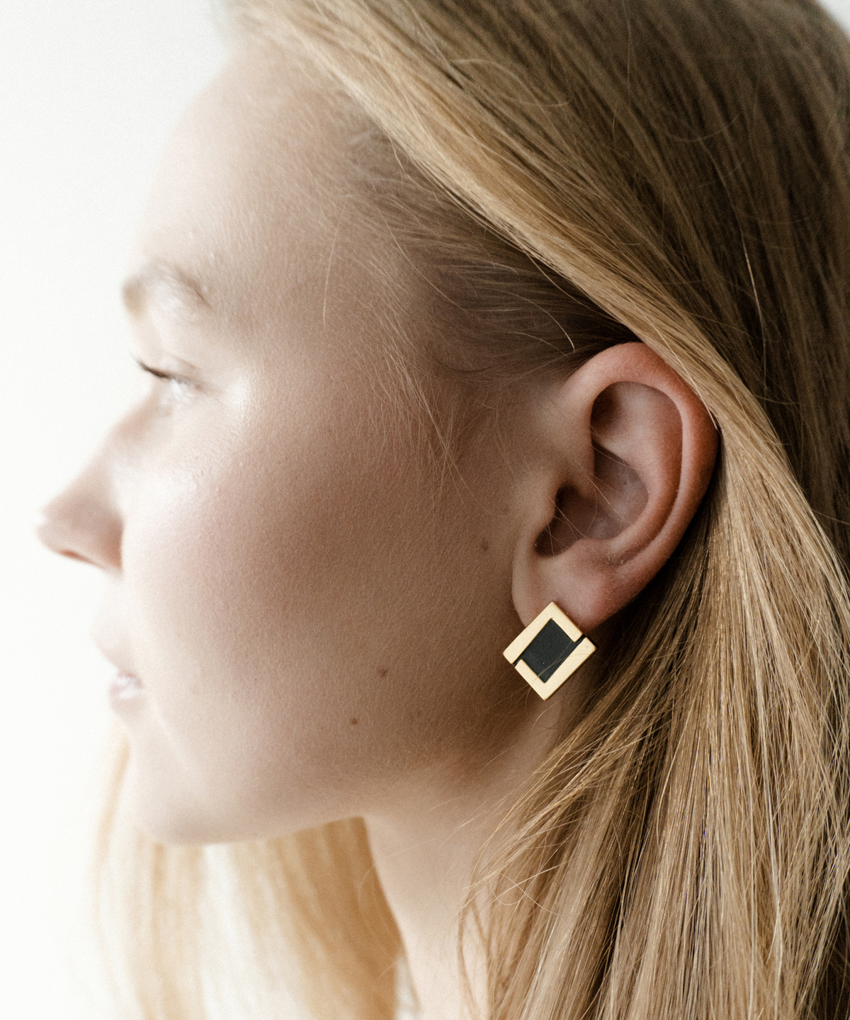 Sonus gold-plated brass earrings