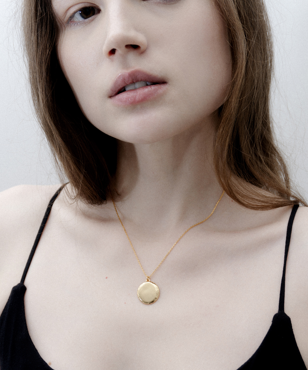 Helios náhrdelník pozlátená mosadz